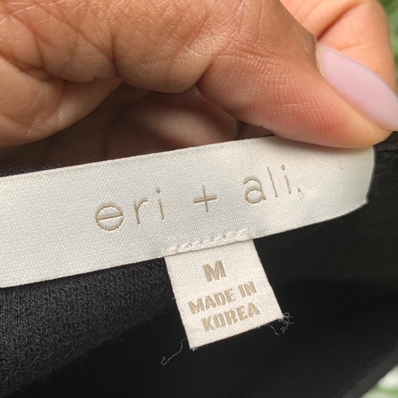 ANTHROPOLOGIE ERI + ALI Tiered Sleeve Top - Picture 6 of 7